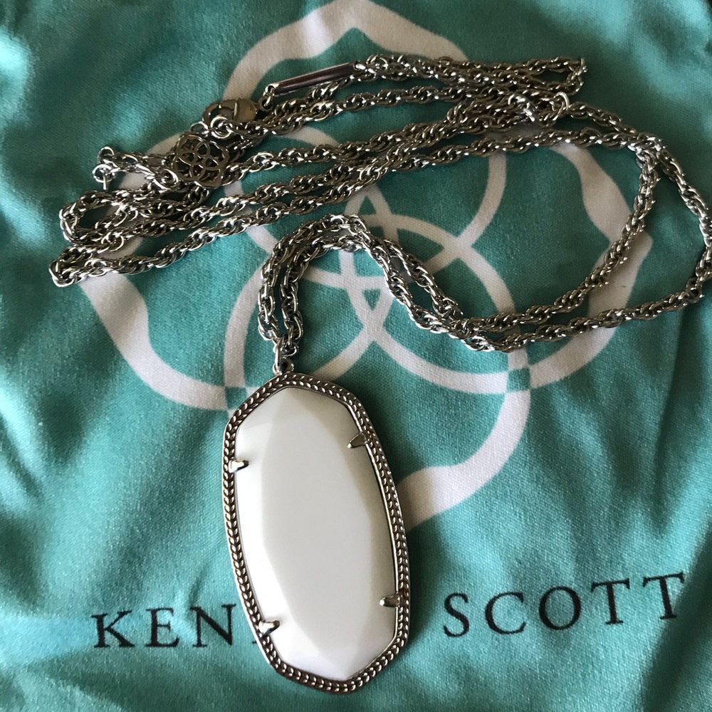 ❌SOLD❌Kendra Scott Rae Necklace